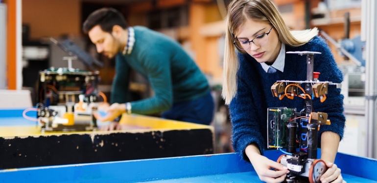 Faydalarını bilseniz evinizden eksik etmezsiniz! Bu otu hala kimse bilmiyor…