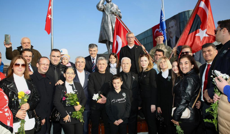 KENT MEYDANI HEYKEL (15)