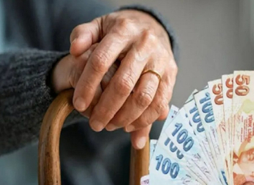 emekli-bayram-ikramiyesi-belli-oldu-bayram-ikramiyesi-ne-kadar-oldu-bayram-ikramiyeleri-ne-zaman-yatacak-1741610002-849_small