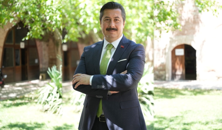 BAŞKAN ERCAN ÖZEL: “ANKA KUŞU GİBİ KÜLLERİMİZDEN YENİDEN DOĞUYORUZ!”