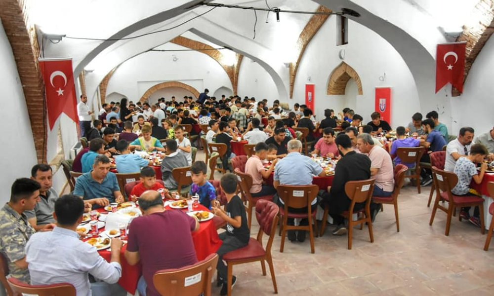 1000x600-4u2i-alt-yapiya-yemek