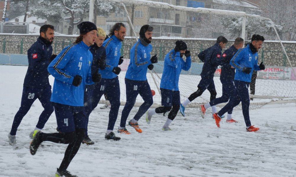 1000x600-q3mn-maclar-ertelendi